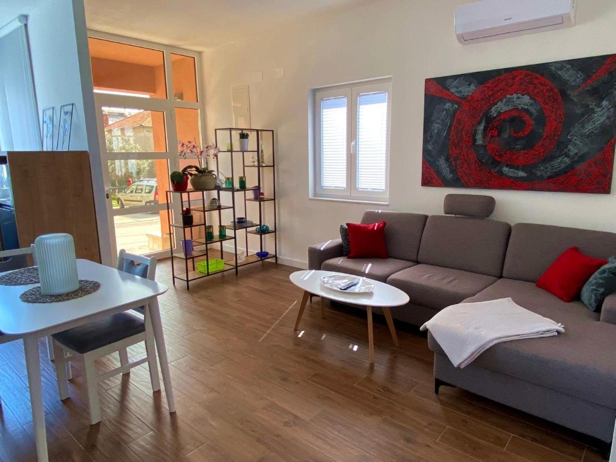 זאדאר Apartments Junior מראה חיצוני תמונה
