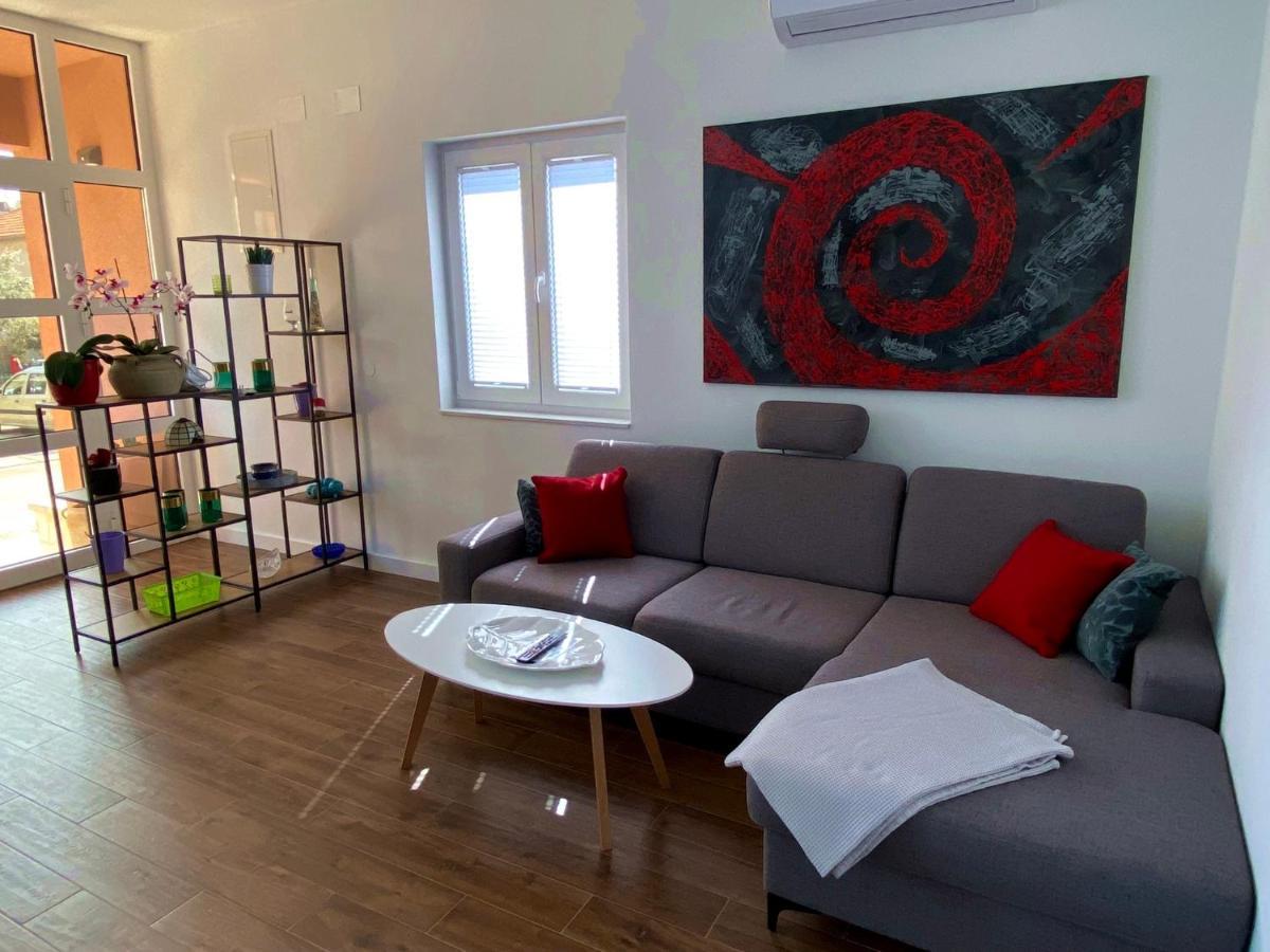 זאדאר Apartments Junior מראה חיצוני תמונה